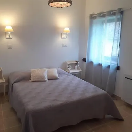 Du Petit Bois 2/5 Pers شقة